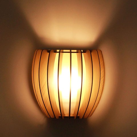 Arandela Bari Mini Carvalho Vazado Aletado