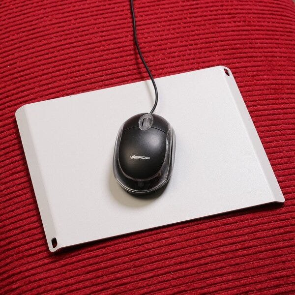 Mouse Pad Hard - Rígido para Cama ou sofá em Alumínio-Branco - 1