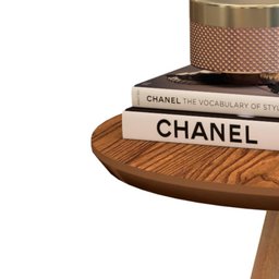 Mesa de Apoio Classic com Pés Palito para Sala ou Escritório - Freijó - 2