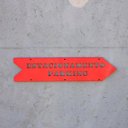 Ver imagem 1 de Placa de Estacionamento Parking - Sentido Direito - Aço - Vermelho