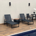 Ver imagem 1 de Espreguiçadeira Preta para Piscina Amélia em Aluminio e Tela Sling Braço de Madeira