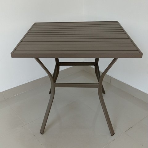 Mesa Arpoador - Alumínio Fendi - Tampo Ripado Quadrado 80cm MÓVEIS E LAZER SEM FURO