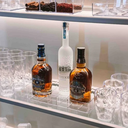 Ver imagem 3 de Bandeja Decorativa Bisotê em Acrílico Retangular com Alça Bandeija Cristal Organizadora Cantinho do 