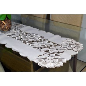 Caminho de Mesa Bordado 1,40m - Tessi