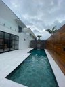 Ver imagem 5 de Piso Atérmico para Piscina ou Sauna 50x50x1,5cm Bahamas Cinza - Areia de Quartzo Ind. Cimentícia