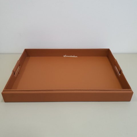 Bandeja em Mdf e Couro Terracota Helsinque 45 X 31 X 6 Cm