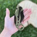 Ver imagem 6 de Canivete Tático Karambit Invictus Shark Aço Inox 420 Cabo de Alumínio Verde