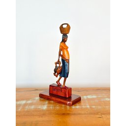 Escultura Mulher da Galinha - Mestre Carlos B - Sertânia - Decoração Madeira - 3
