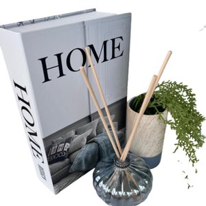 Livro decorativo + difusor de vidro + vaso amadeirado