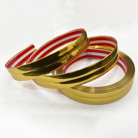 Cantoneira Metalizada Auto Colante Pvc 15mm P Decoração de Móveis e Paredes Dourado 5m