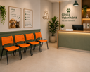 Ver imagem 1 de Cadeiras Escolares para Creches ou Comércio Laranja Base Preta Kit com 4