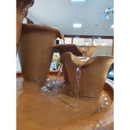 Fonte de Água em Cerâmica Decorativa 32cm com Bomba 110v - 2 Fonte de Água em Cerâmica Decorativa 32cm com Bomba 110v - 2