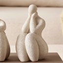 Ver imagem 3 de Escultura Decorativa Mulher em Polirresina Bege - Mart