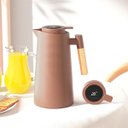 Ver imagem 5 de Garrafa Térmica de 1l Marrom com Indicador Digital de Temperatura Alça de Madeira para Chá e Café