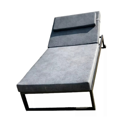 Espreguiçadeira Bogarim para Piscina com Estofada Confortável Impermeável