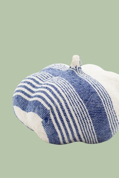 ENFEITE FERRO E TECIDO RECICLADO PUMPKIN - AZUL E BRANCO - 1