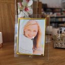 Ver imagem 2 de Porta Retrato Vidro Reto Prime Filete Dourado 15x20 Vertical – Tuut