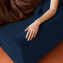 Ver imagem 6 de Poltrona Retrátil Cama Solteiro 2 em 1 Zia Confortável e Funcional Veludo Azul Marinho - Abmaza