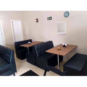 Kit com 2 Poltronas Preto Capitone Á Mão e 1 Mesa 1,10cm Sku_62 o Rei Das Poltronas