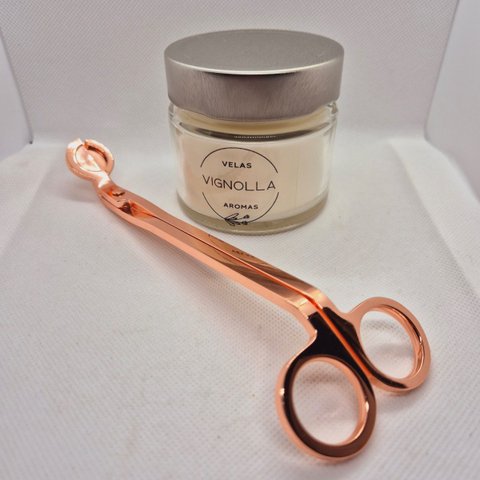 Tesoura Par Cortar Pavio Vela e Vela Aromática 140gr Velas:rosa