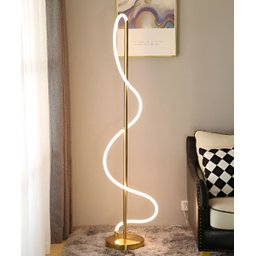 Luminária Chão Moderna Luxo Coluna Metálica Slim Iluminação Mangueira Led 360° - 1,40m Dourada - 1