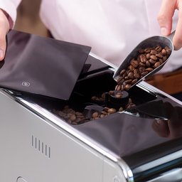 Máquina de Café Espresso Super Automática Oster com Moedor - 220V - 3 Máquina de Café Espresso Super Automática Oster com Moedor - 220V - 3