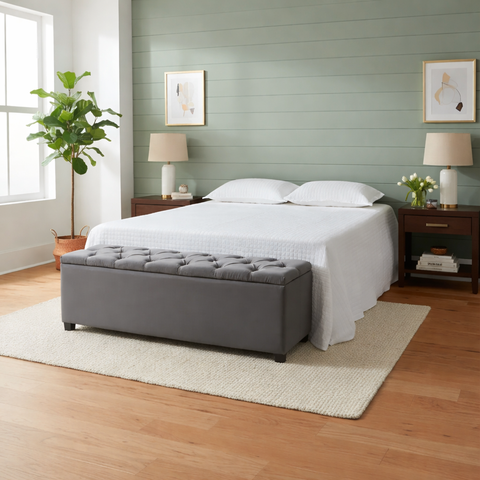 Puf Baú Estofado Capitonê de Casal 140x40x45cm na Cor Cinza Escuro - Estrutura em Mdf