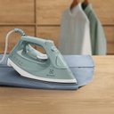 Ver mais imagens de Ferro de Passar Roupas Electrolux Power Vapour Esi51 Verde - 220v