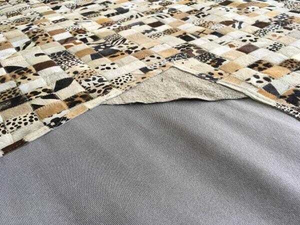 Tapete de Couro Bege Claro Estampado 2,50x2,0 S/b - 3