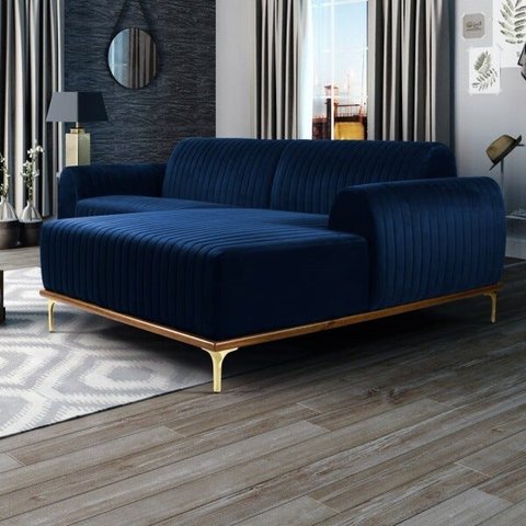 Sofá 3,50M 6 Lugares com Chaise Direito Pés Gold Molino B-304 Veludo Azul Marinho - Domi