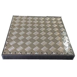 Tampa Xadrez Ventilada 80 x 80 cm - Casa de Maquina Piscina - 1