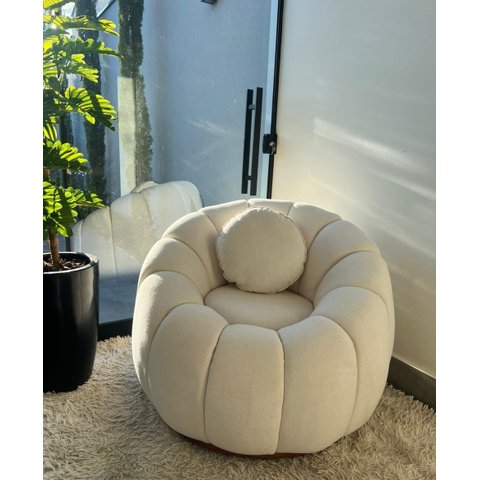 Poltrona Decorativa Giratória Concha C/almofada Boucle Bege Abobora - Montanaris Decor