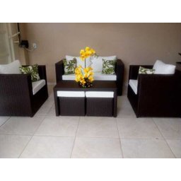 Conjunto de Sofá de 4 Lugares em Fibra Sintética + Mesa com Puff - 1