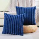 Ver imagem 1 de Kit C/ 2 Capas P/ Almofada em Pelucia Wave Soft 2 Lados – 50x50 Cm - Azul Marinho