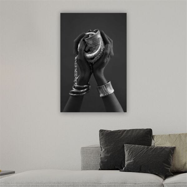 Quadro 90x60cm Mulher Mão Joia Prata Canvas - 1