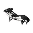 Ver imagem 1 de Chaise Lc-4 Cromada em Couro Vaquejado Preto e Branco