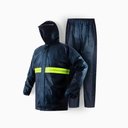 Ver imagem 1 de Conjunto Capa de Chuva Impermeável com Touca e Viseira - M