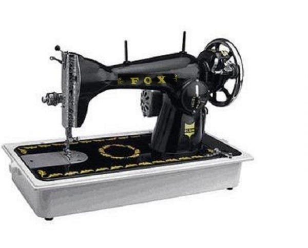 Máquina de costura Semi-industrial pretinha