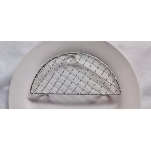 Peneira Mini Grelha Semi Circulo (para Tonkatsu, Tempura, Rolinho Primavera, Camarão)