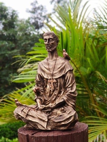 Imagem Estátua São Francisco Assis Meditando Em Resina 19 Cm - bronze - 4