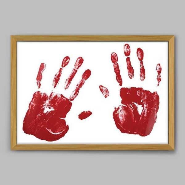 Quadro Mãos Vermelhas - 45x30cm - Moldura Caixa Madeira - 1