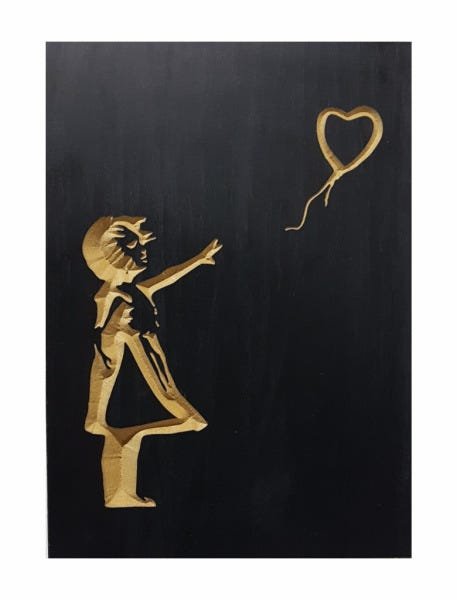 Quadro Decorativo Entalhado em Madeira - G - Menina com Balão - 1