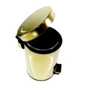 Ver imagem 2 de Lixeira Dourada Em Aço Inox Para Cozinha Com Pedal 3L