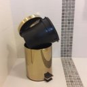 Ver imagem 3 de Lixeira Dourada Em Aço Inox Para Cozinha Com Pedal 3L