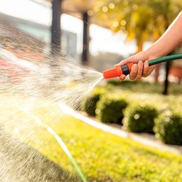Mangueira para Jardim 15m com Engate Esguicho e Suporte Tramontina - 5