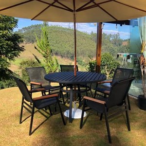 Jogo de Mesa com 6 Cadeiras e Guarda Sol