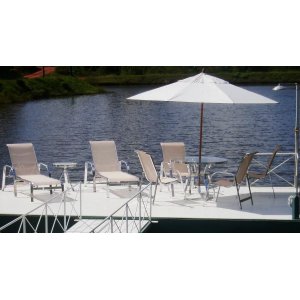 Kit Lótus Mesa com Vidro 4 Cadeiras Alumínio e Espreguiçadeiras de Piscina