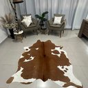 Ver imagem 3 de Tapete Sala Couro Natural Inteiro Holandes Marrom e Branco M