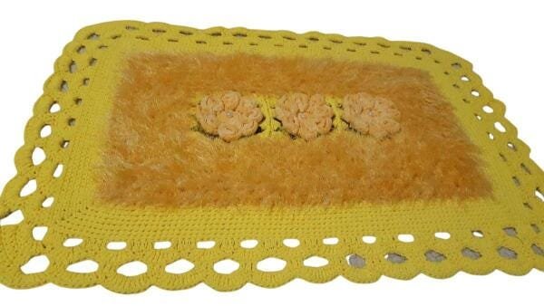 Tapete de Crochê Luxo Amarelo e Dourado Artesanal - 1