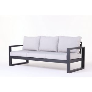 Sofá Flat 3 Lugares: Conforto Estofado com Estrutura em Alumínio para Elegância e Resistência